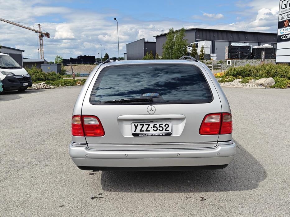 MERCEDES-BENZ E 1997