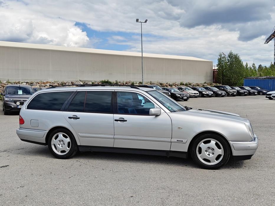 MERCEDES-BENZ E 1997