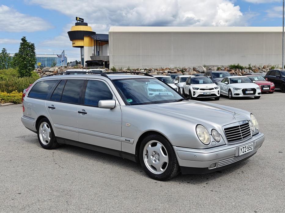 MERCEDES-BENZ E 1997