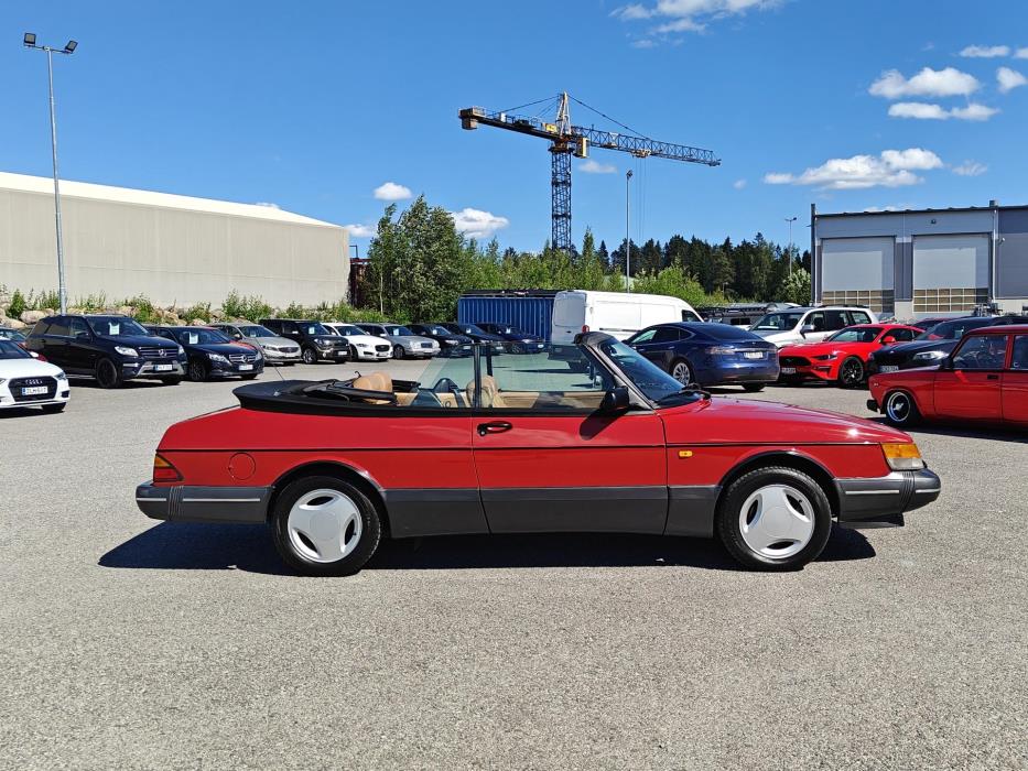 SAAB 900 1988