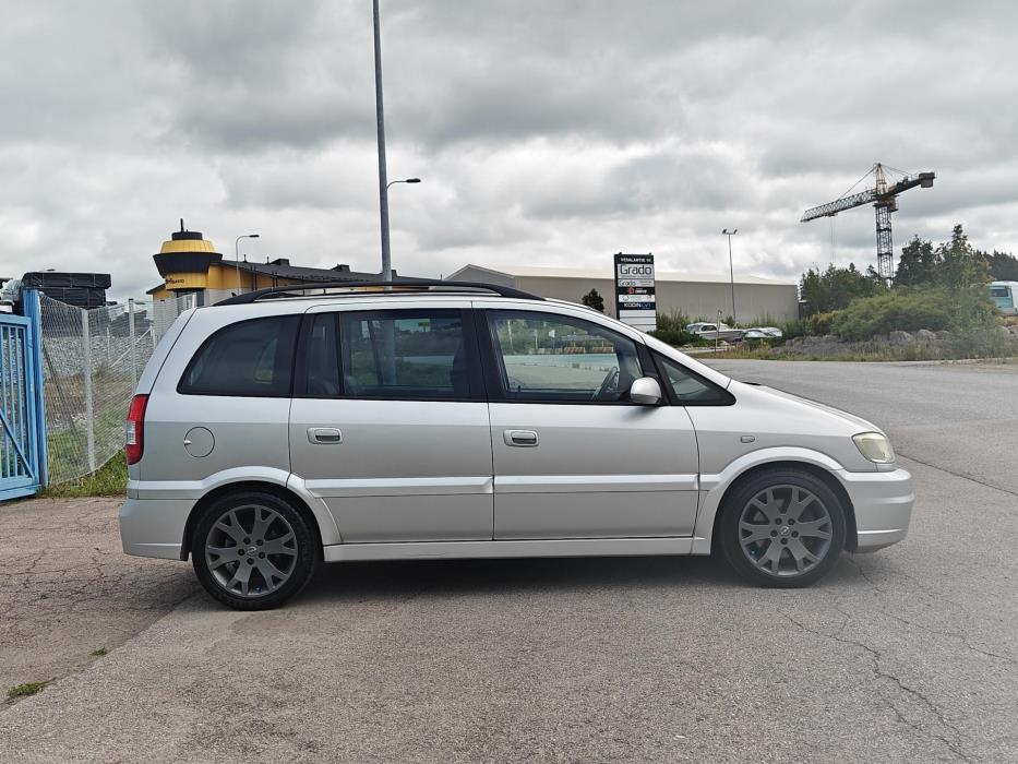 OPEL Zafira 2004