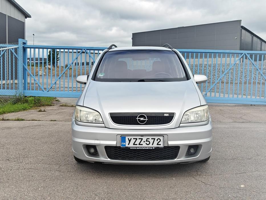 OPEL Zafira 2004