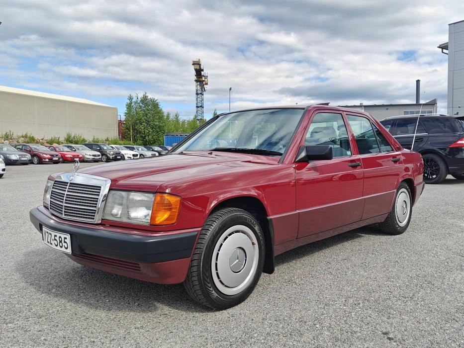 MERCEDES-BENZ 190 1992