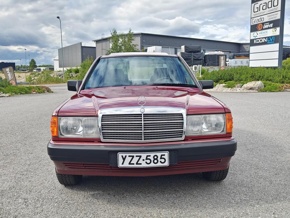 MERCEDES-BENZ 190 1992