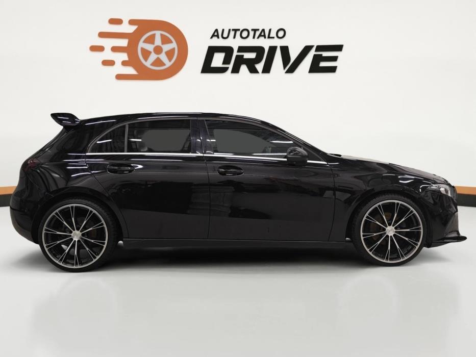 MERCEDES-BENZ A 2019