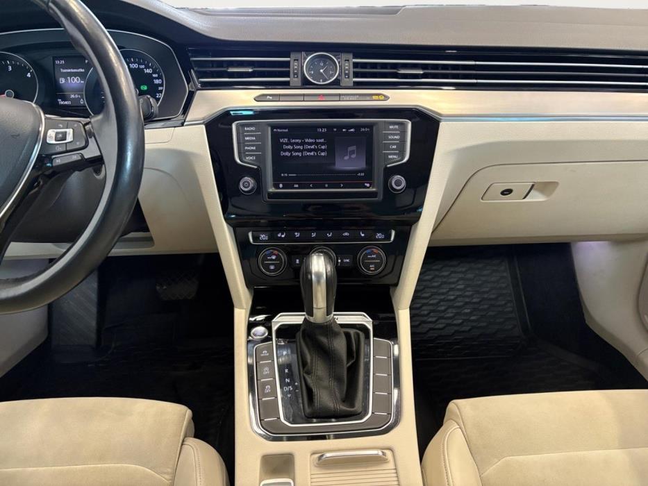 VOLKSWAGEN Passat 2016