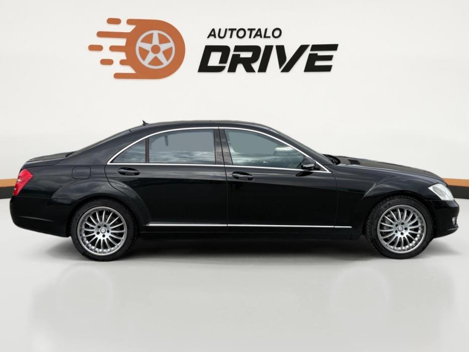 MERCEDES-BENZ S 2006