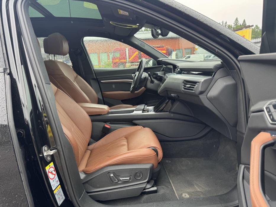 AUDI Q8 e-tron 2023