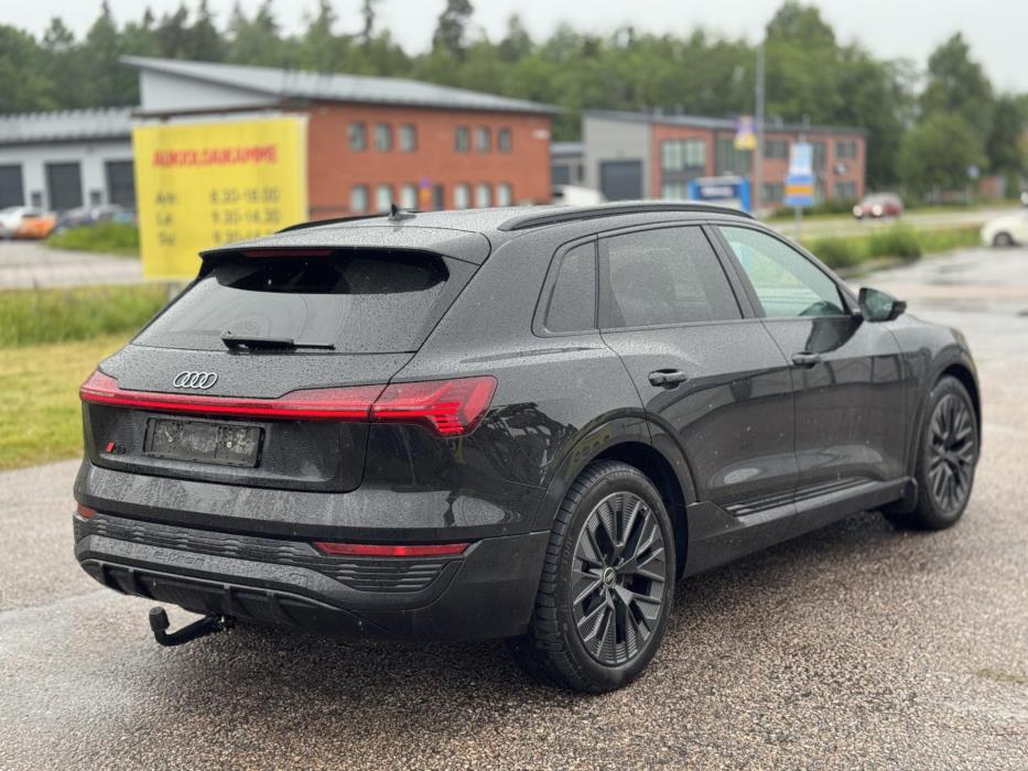 AUDI Q8 e-tron 2023