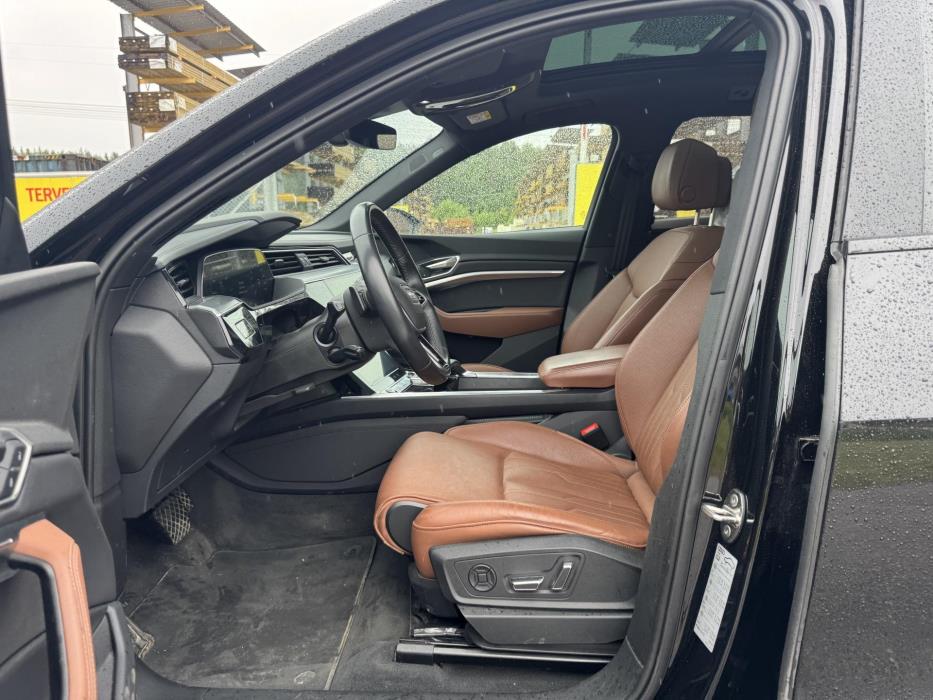 AUDI Q8 e-tron 2023
