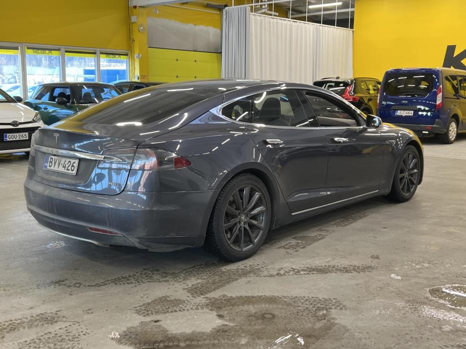 TESLA Model S 2016