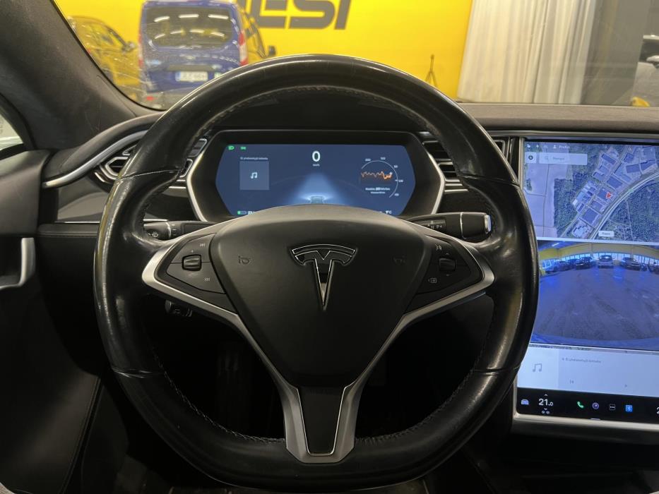 TESLA Model S 2016