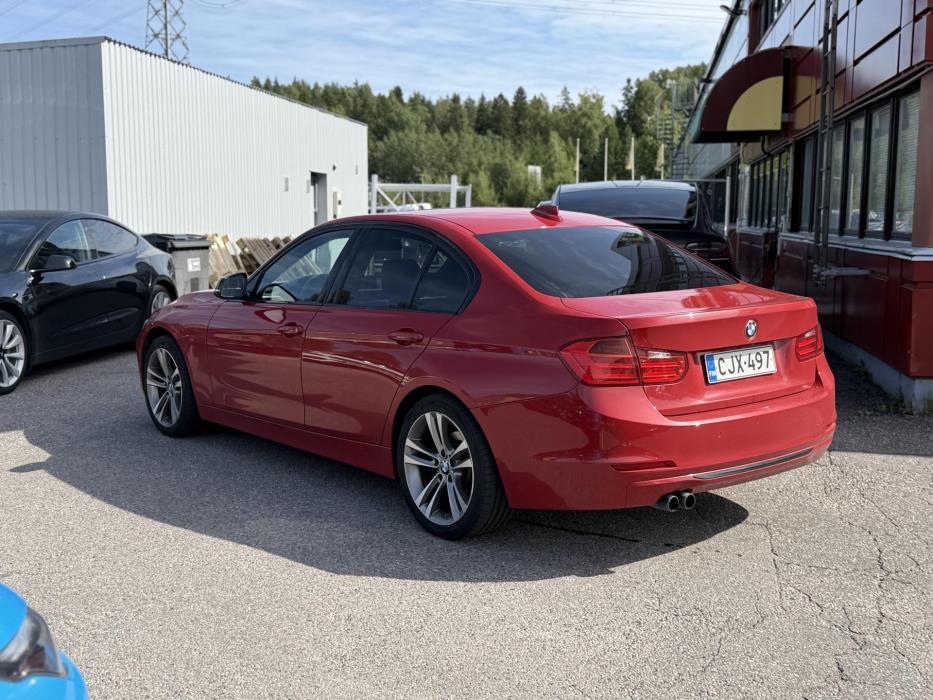 BMW 328 2015