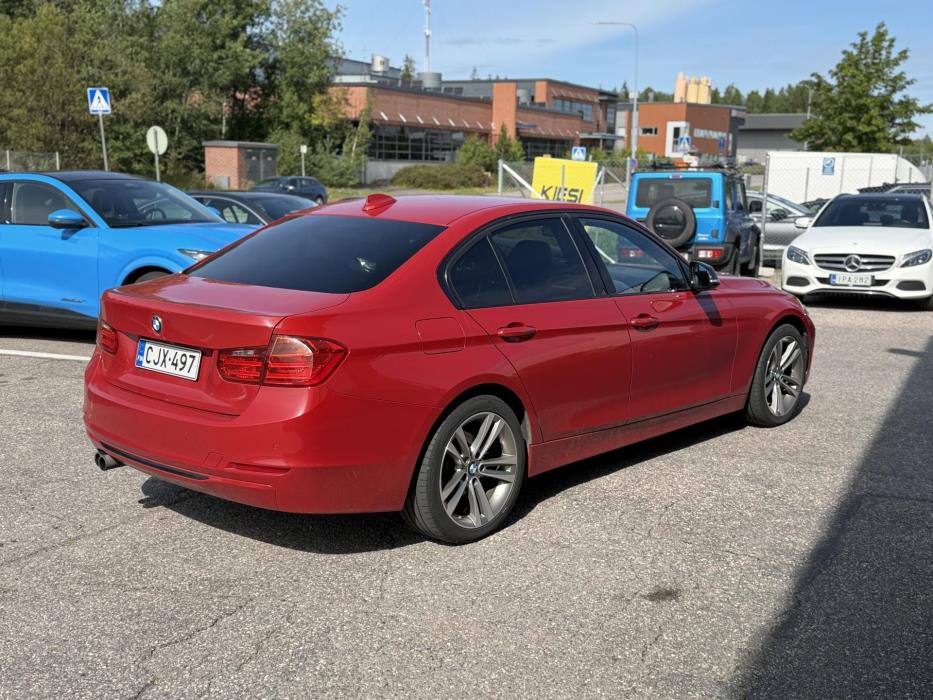BMW 328 2015