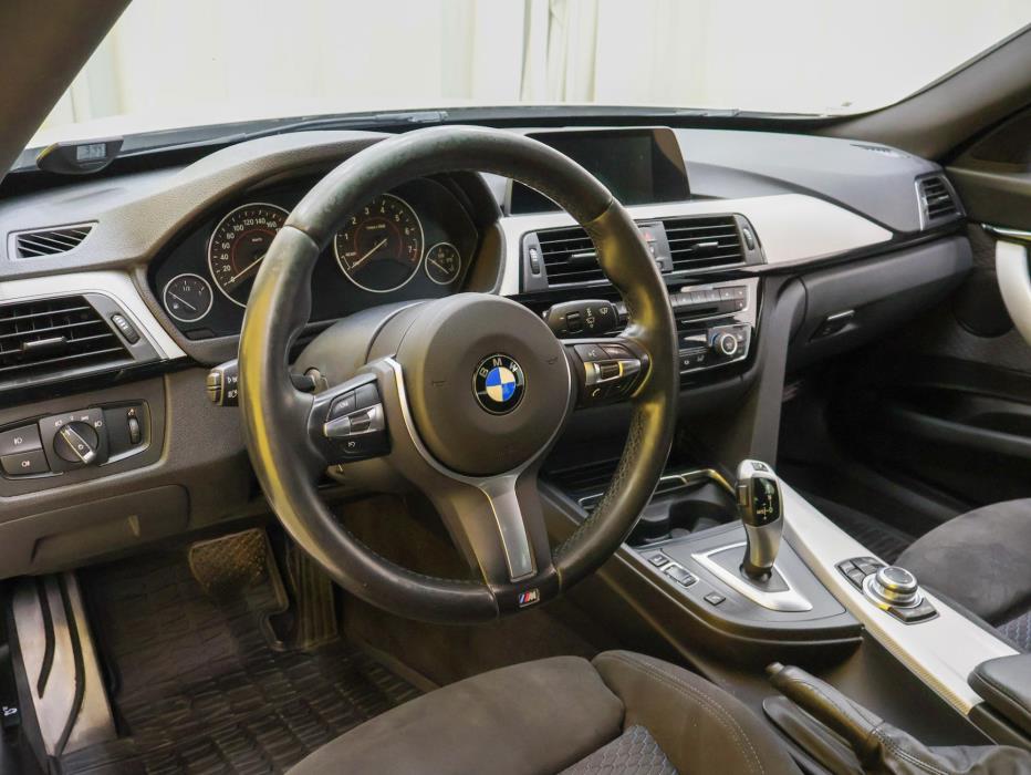 BMW 320 Gran Turismo 2016