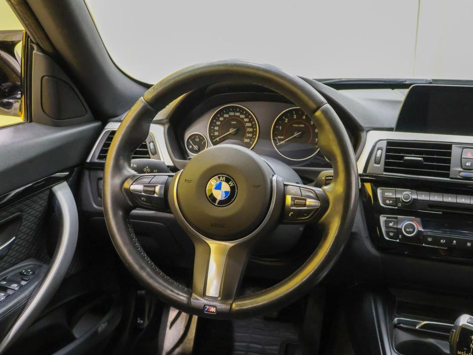 BMW 320 Gran Turismo 2016