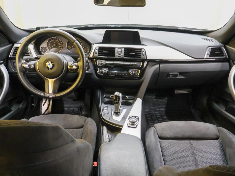 BMW 320 Gran Turismo 2016