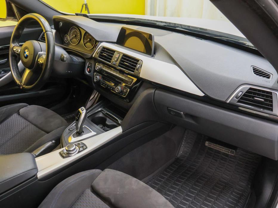 BMW 320 Gran Turismo 2016