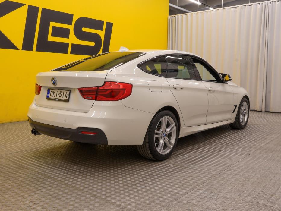 BMW 320 Gran Turismo 2016