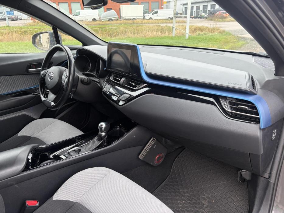 TOYOTA C-HR 2018