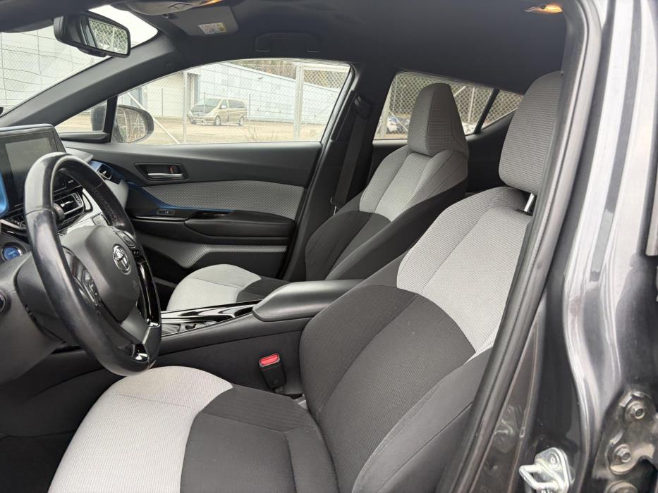 TOYOTA C-HR 2018