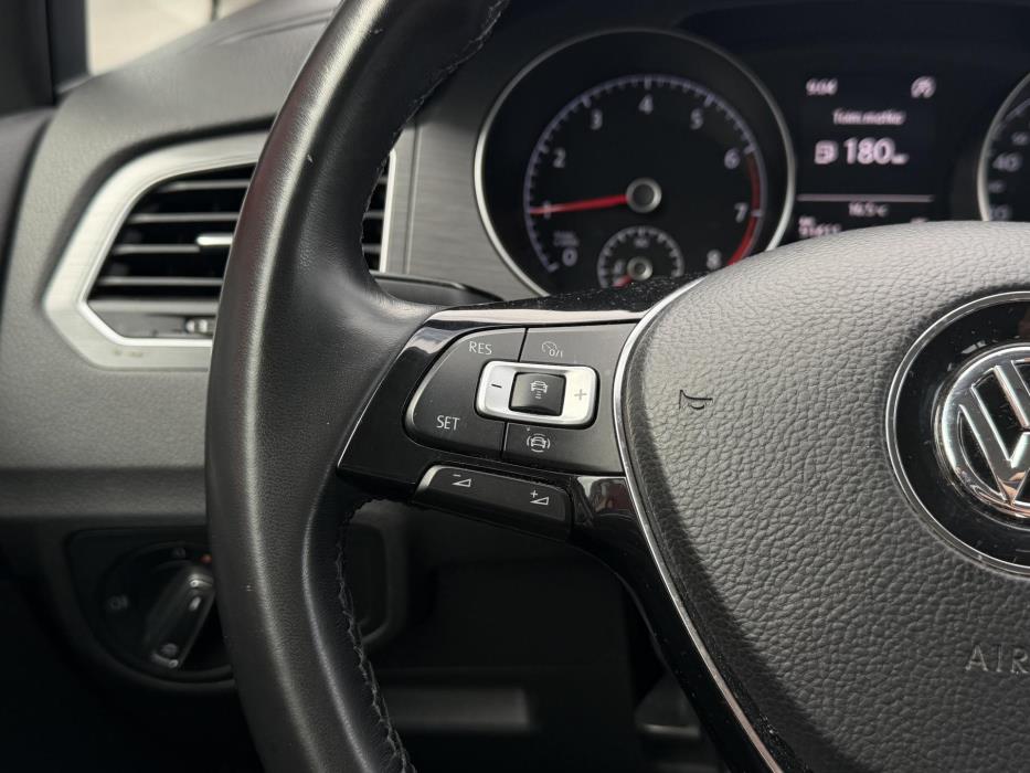 VOLKSWAGEN Golf Sportsvan 2019