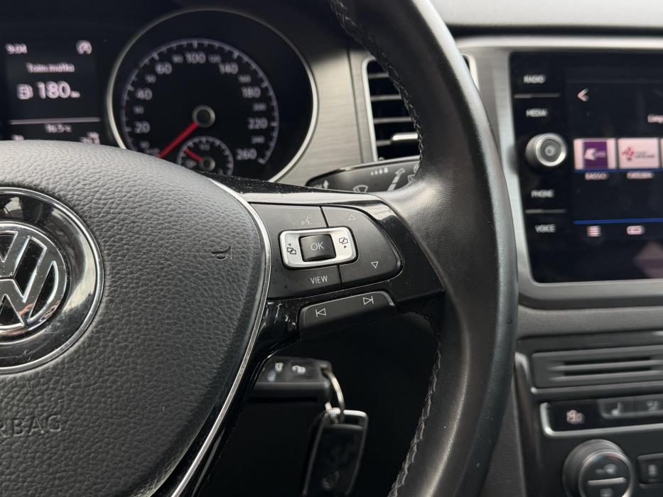 VOLKSWAGEN Golf Sportsvan 2019