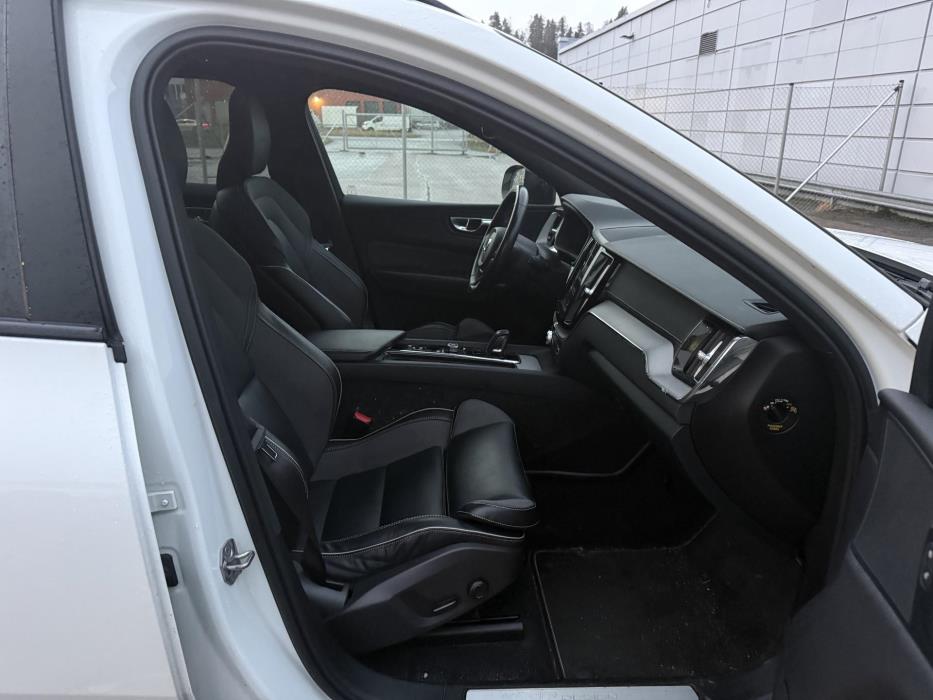 VOLVO XC60 2020