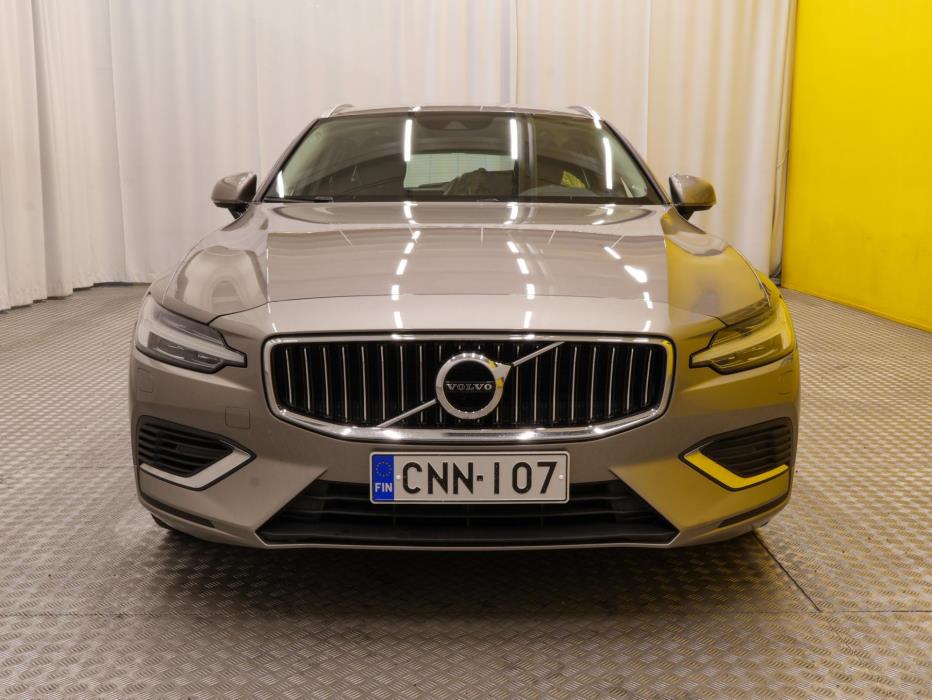 VOLVO V60 2020