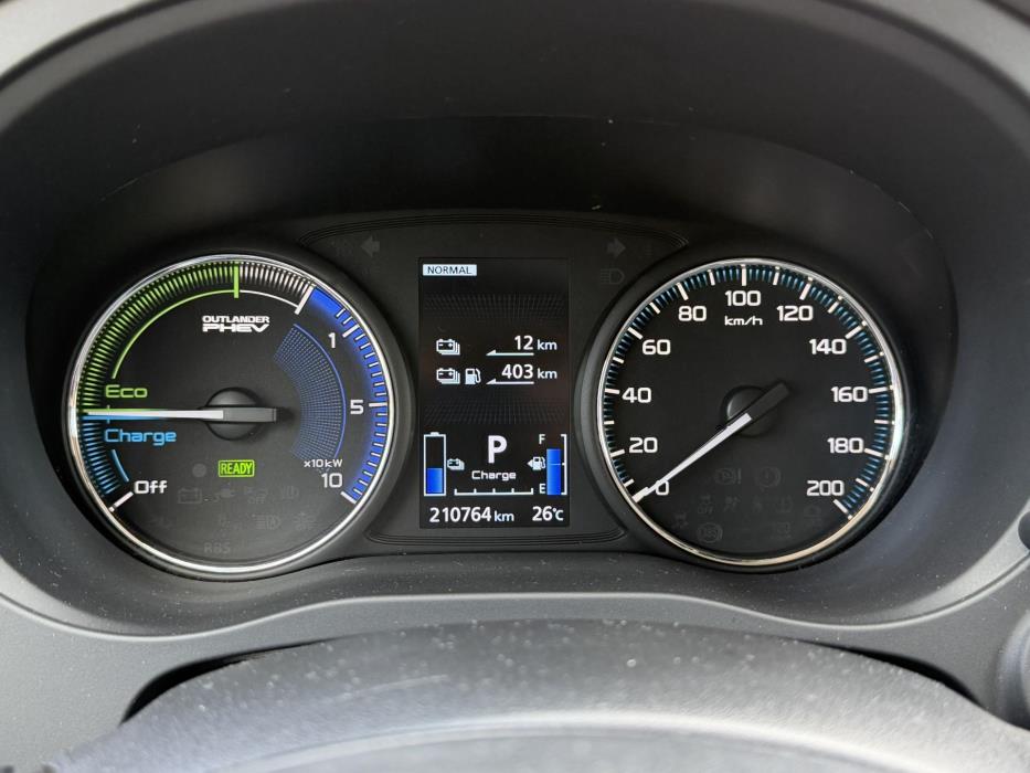 MITSUBISHI Outlander PHEV 2020