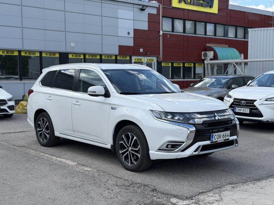 MITSUBISHI Outlander PHEV 2020