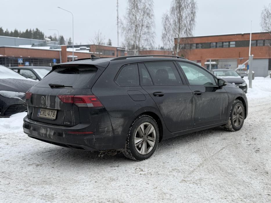 VOLKSWAGEN Golf 2023