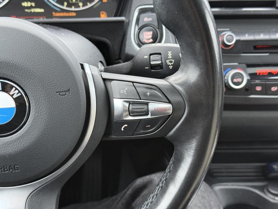 BMW 118 2015