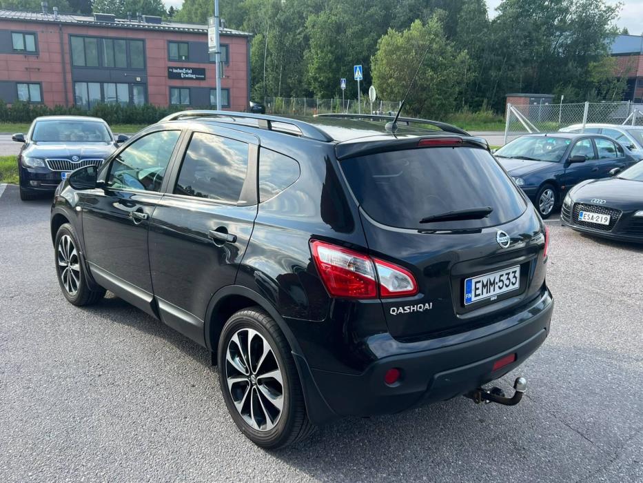 NISSAN Qashqai 2013