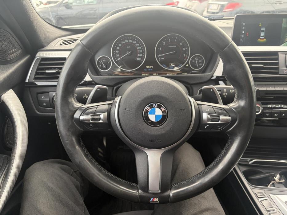 BMW 330 2017