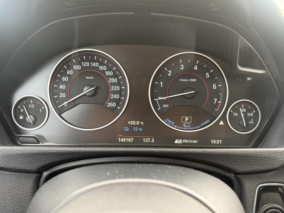 BMW 330 2017