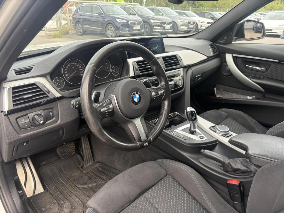 BMW 330 2017