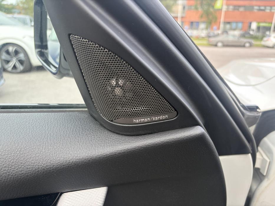 BMW 330 2017