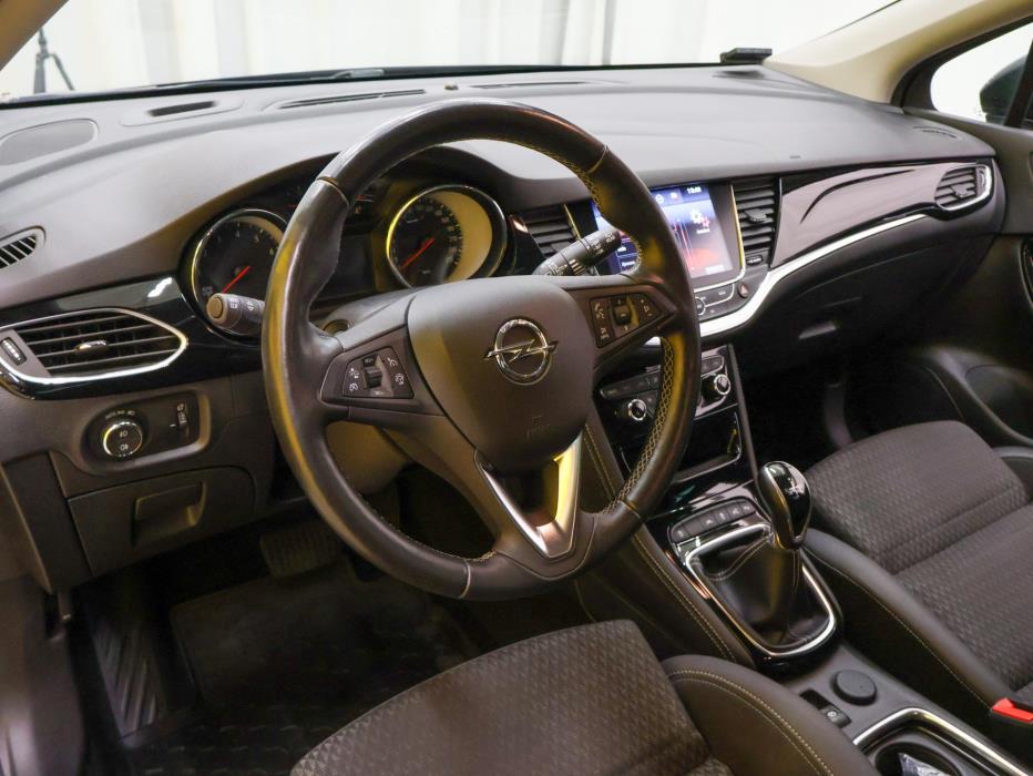 OPEL Astra 2018