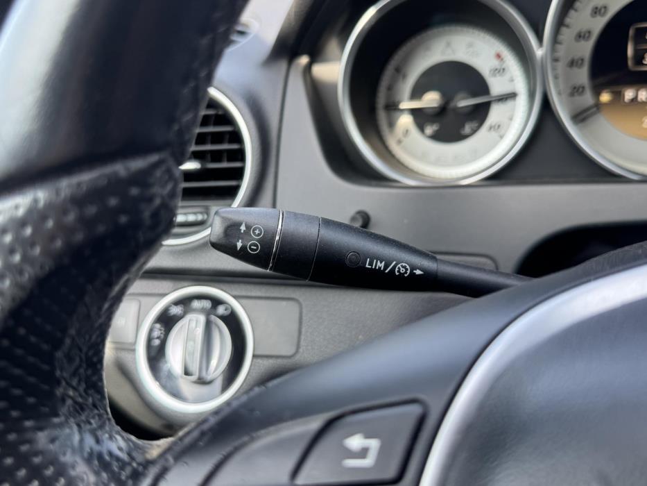 MERCEDES-BENZ C 2012