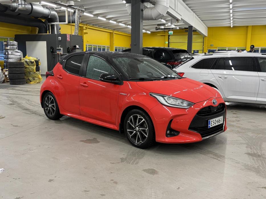 TOYOTA Yaris 2021