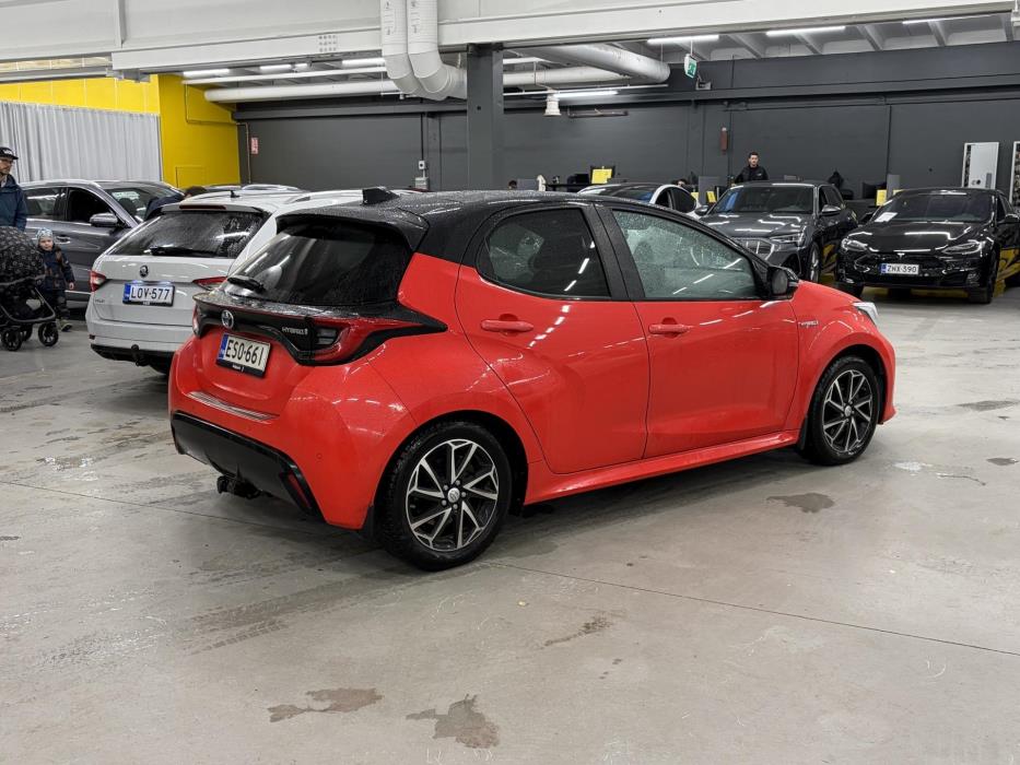TOYOTA Yaris 2021