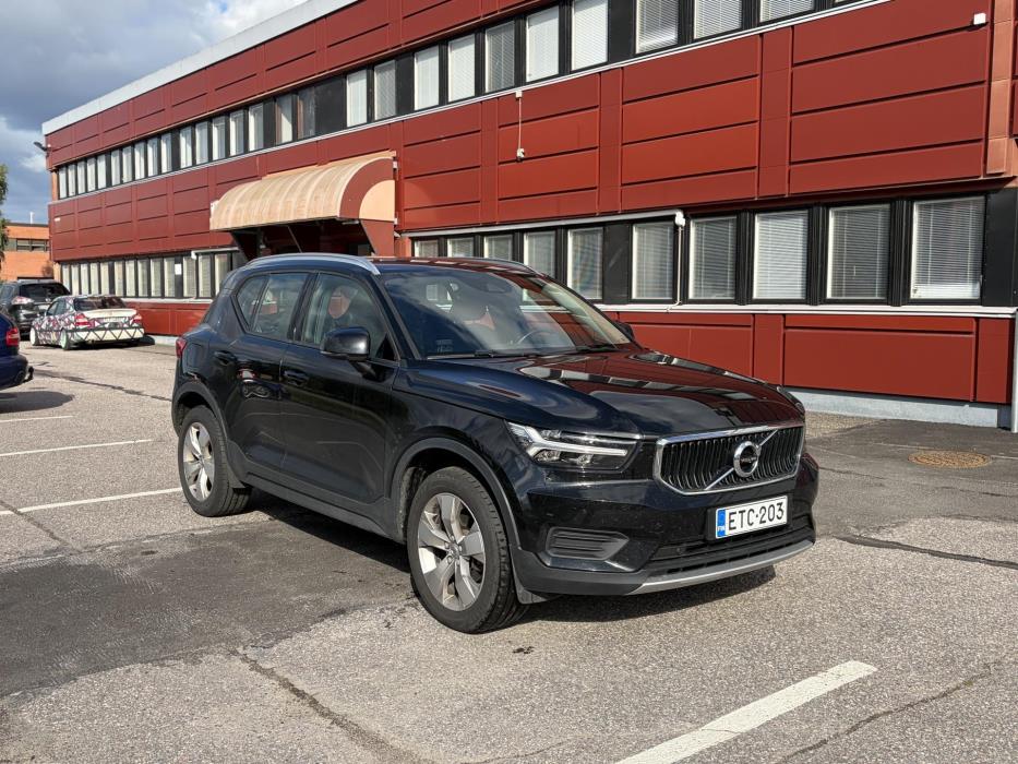 VOLVO XC40 2020