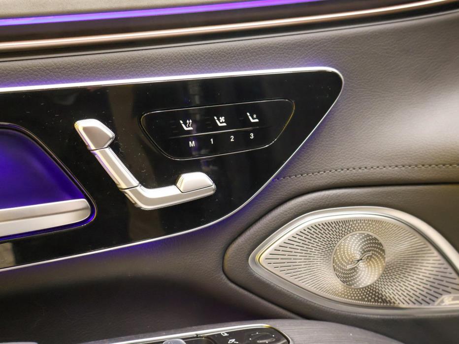 MERCEDES-BENZ EQS 2022