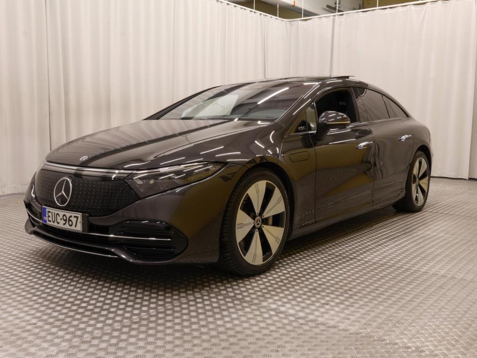 MERCEDES-BENZ EQS 2022