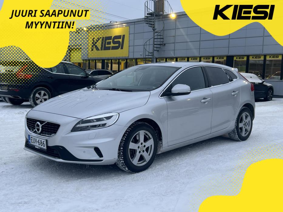 VOLVO V40 2019