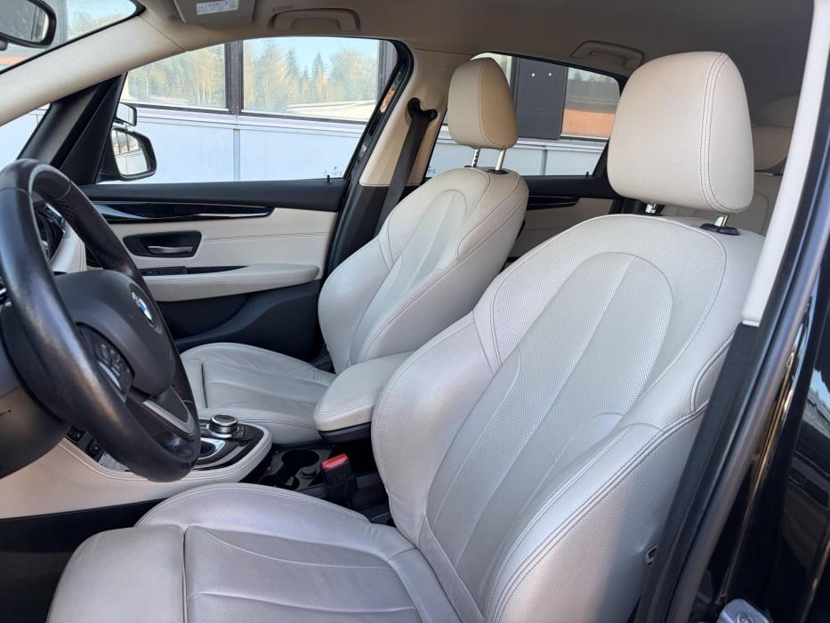 BMW 225 2019