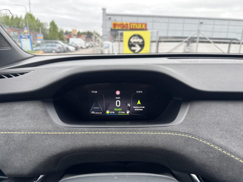 SKODA Enyaq 2023