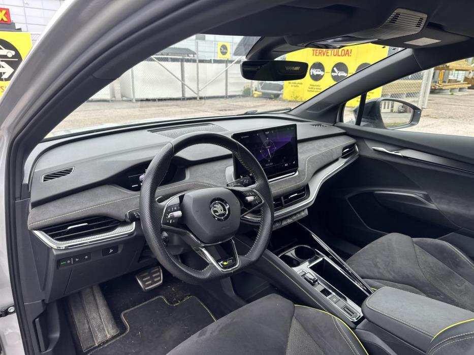 SKODA Enyaq 2023