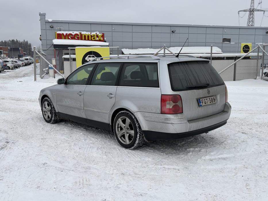 VOLKSWAGEN Passat 2001